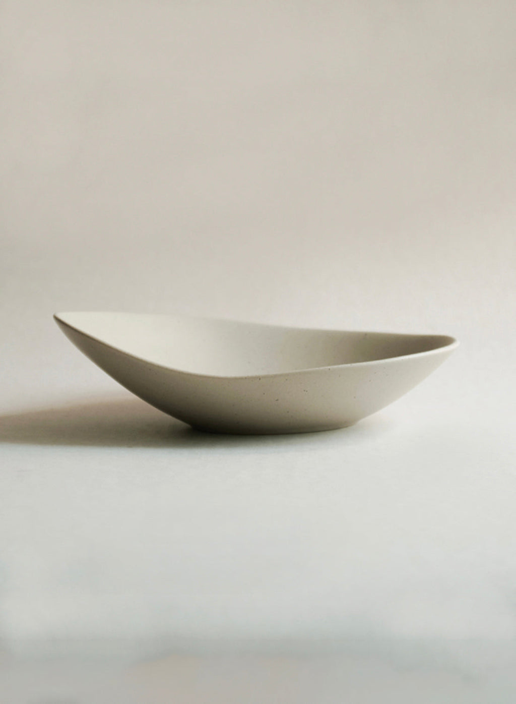 Bol ovale en céramique NR, beige terre