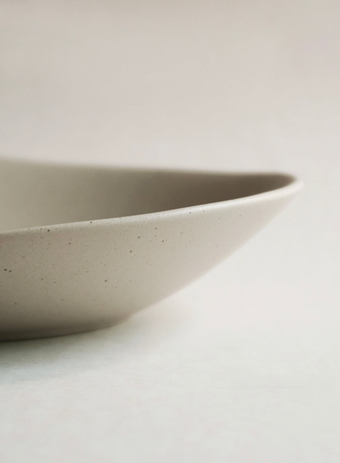 Bol ovale en céramique NR, beige terre